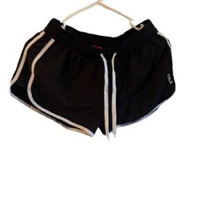 Nonwe women’s shorts size S black and white